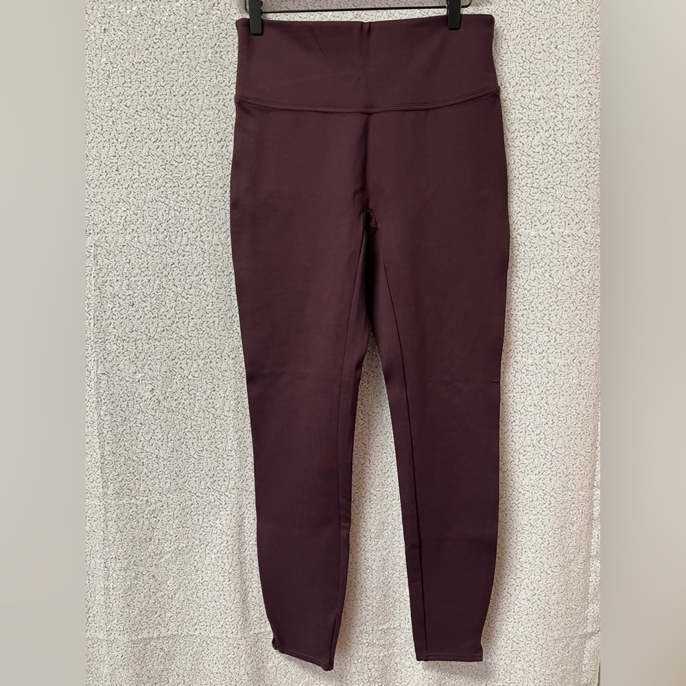 Spanx Ankle Length Ponte Hem Slit Leggings brandywine | size medium